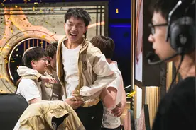 【电竞】登场六周年纪念日，FLY彭云飞：想去亚运为国争光图片