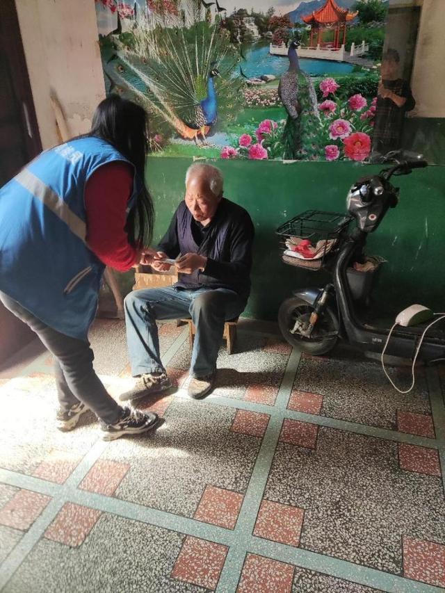 “传承雷锋精神 绽放时代光芒 共建幸福高新”高新区东大街道网格员开展志愿服务系列活动
