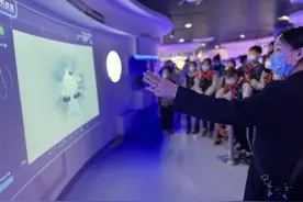 “原来年轮还有这个用处”，世界水日，小学生走进武汉市节水科技馆图片
