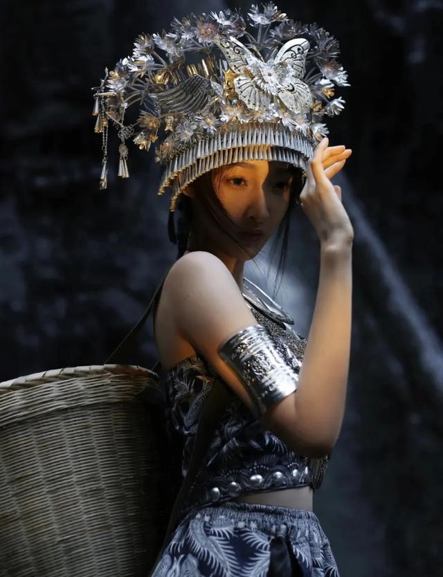 苗族服饰(苗族服饰图片) - 凡境星座网