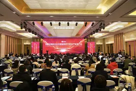 日均起降476架次  内蒙古航空助力全域旅游图片