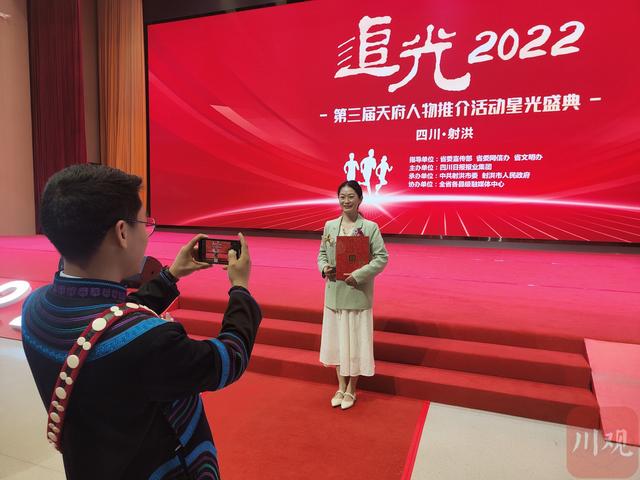一场特别的对话：她是他心中的“光”