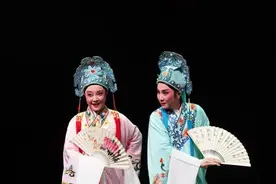 “家门口的大剧场”和“闹市区的小剧场”，2023年有哪些好戏？图片