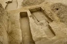 郑州一水库清淤发现大量古墓，墓砖大如桌面，网友惊叹：老祖宗还烧过这么大的砖！图片