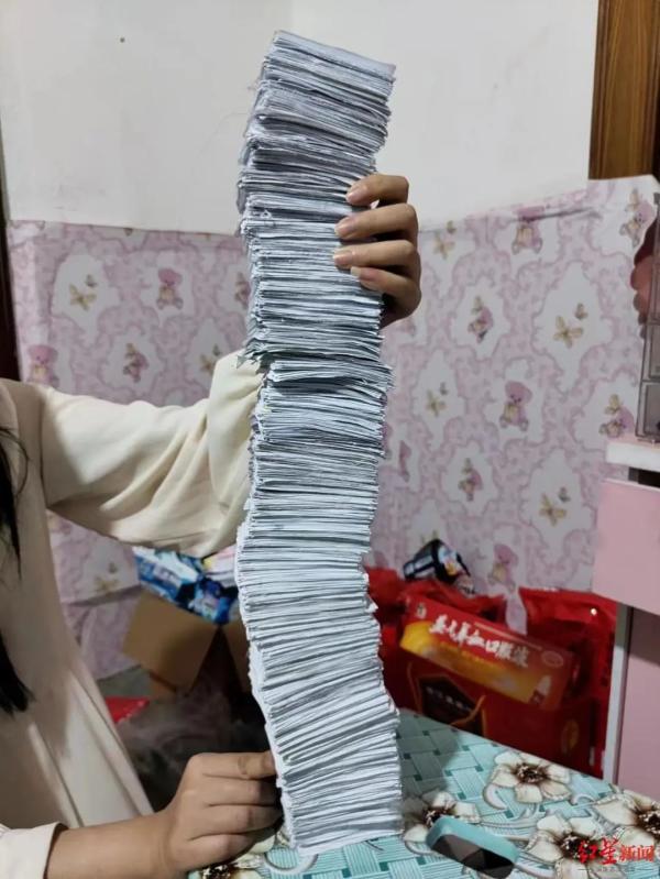 月薪8000元，如何在40岁前攒够200万？24岁女生自制“退休倒计时日历”