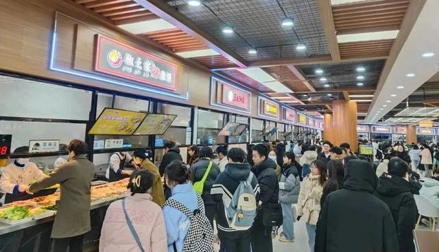 劳动报-100万悄悄进餐卡！隐形资助，看得见的关爱