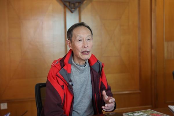 西部大省为何要向这位80岁科学家公开致敬？