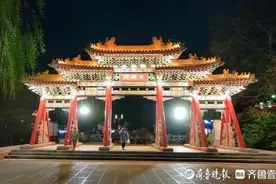 大明湖夜色撩人图片