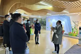 面对“坏叔叔”“坏阿姨”，小朋友会上钩吗？这群幼儿园小伢儿勇敢说“不”图片