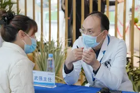 86岁高龄婆婆突发脑梗，医生紧急溶栓挽救生命图片