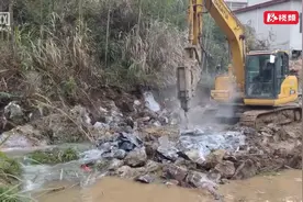 宜章县大凤村：村民捐资出力修缮百年古井图片
