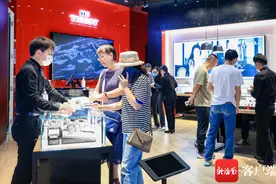 多款全球限量腕表作品亮相海口图片