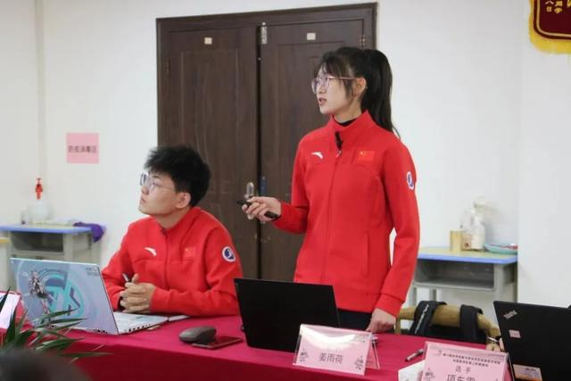打工妹问鼎世界冠军！一名00后女孩的逆袭故事