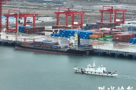 江苏启东吕四起步港区首条集装箱国际航线开通图片