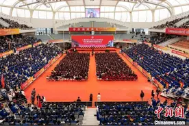 上海交大举行2023年研究生毕业典礼 校长寄语毕业生“把握主动”图片