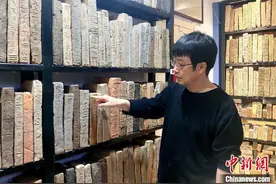 西安收藏家收藏古砖千余块 传承“姓氏”文化记忆图片