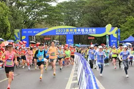 2023美林湖半程马拉松在清远鸣枪开跑图片