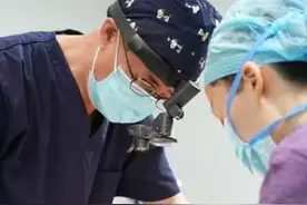 追事：遮眼女童果果昨日顺利完成手术，10人爱心医疗组全程护航图片