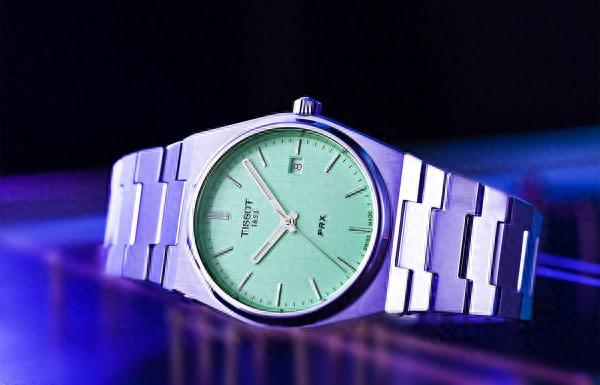 ���󳬼����ϵ�С�Ӣ����������������ĵ䷶֮��