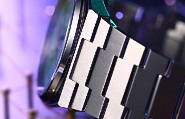 ���󳬼����ϵ�С�Ӣ����������������ĵ䷶֮��