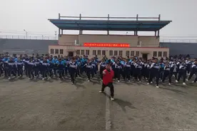 沾化一中举行2023全环境立德树人宣讲活动暨非物质文化遗产武术（二郎拳）进校园图片