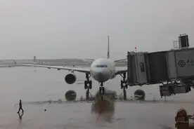 广州白云国际机场恢复台湾直飞客航图片