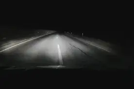 多地现不明飞行物：闪光时黑夜变白昼视频封面