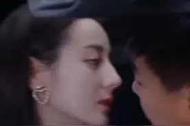 男网红因合成与迪丽热巴亲热视频被其粉丝抓破相！网友：这种换脸算不算“隔空猥亵”？图片