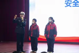 湖北荆门：30余万中小学生同上一堂安全教育课图片