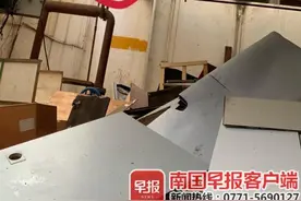 男子踩中停车场采光板，坠落致骨折！物管：错在个人，不负责图片