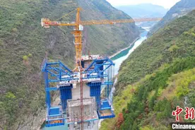 观音庙乌江特大桥完成全部0号块浇筑图片