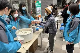 物业进驻“先尝后买”，老旧小区有了专业“管家”，物业费收缴率超八成图片