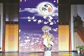 百年戏台现光影 沉睡文物焕新生图片