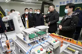 中职生怎样提高竞争力？上海市工业技术学校增加“技能”含金量让学生就业不愁图片