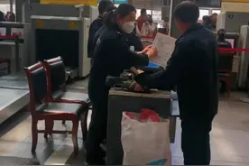 农民工携带无钻头电钻上高铁被拦截？铁路客服回应：工具农具等禁止随身携带，但可托运图片