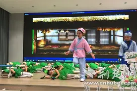 枣阳一实小：校园上演课本剧 “减负增趣”助成长图片