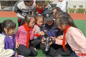 9年拍摄上万张照片，长沙女保安用相机定格美好童真图片