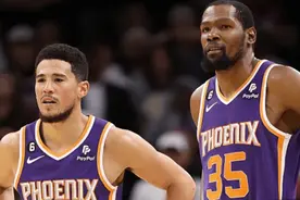 布克谈KD复出：整座城市都在期待这一刻 球迷对他表达了爱图片