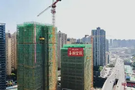 重庆·中交城综合体封顶图片