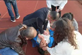 浙江一老师急救心脏骤停学生，她的做法被全国网友点赞！图片