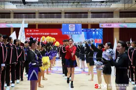 第25届中国大学生篮球一级联赛（西北赛区）在郑州西亚斯学院火热开赛图片