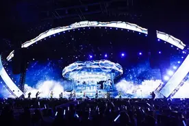 五月天诺亚方舟演唱会 告五人当嘉宾合唱《知足》图片