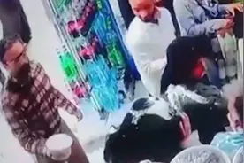 两名伊朗女子未带头巾被泼酸奶 总统：戴头巾是法律要求图片