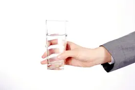 你喝的水达标了吗？生活饮用水卫生“新标准”今日起实施图片