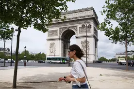 英媒：巴黎人投票禁止在首都使用电动踏板车图片
