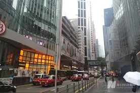 香港亿级豪宅成交季度暴涨3.7倍，也有港人3000万全款买入内地豪宅图片