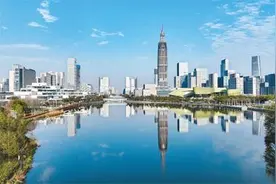 环保产业向“绿”前行图片