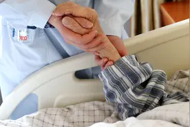 “住院谁能陪护”规则应清楚透明图片