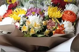 烟台：“文明祭扫”，50元菊花花束销售火爆图片