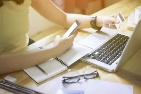 不用申请餐费“偷偷”打卡里，学生资助需要这种公平与细心图片